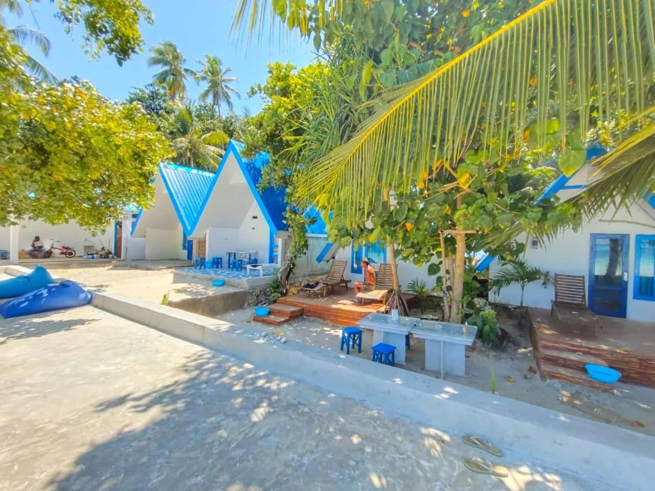 Tria Maria Cottage Ngurbloat الغرفة الصورة